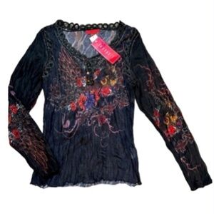 New with tags boutique brand FUNSPORT boho bohemian long sleeve top blouse.